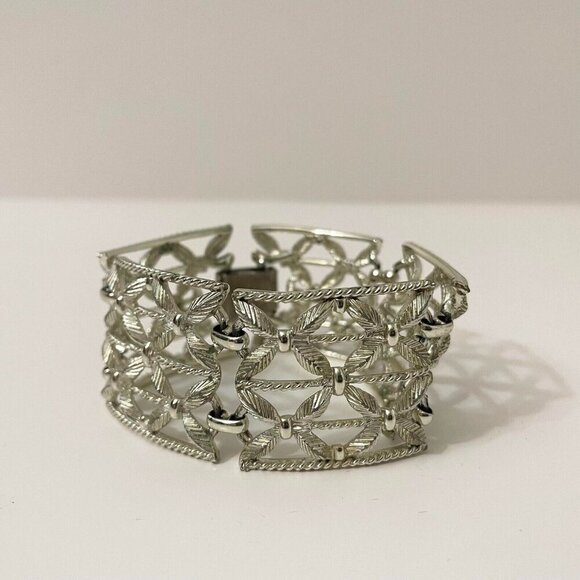 Vintage Coro Pegasus Wide Link Bracelet - Picture 14 of 16